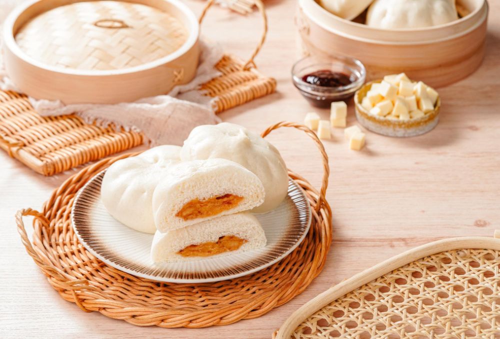Steamed pau buns